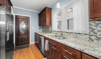 19 Pleasant Ave, Amsterdam, NY 12010