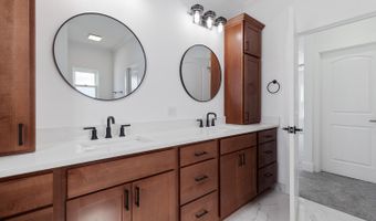 4823 Thompson Heights Dr, Adrian, MI 49221