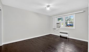 2321 ALTAMONT Pl SE 103, Washington, DC 20020