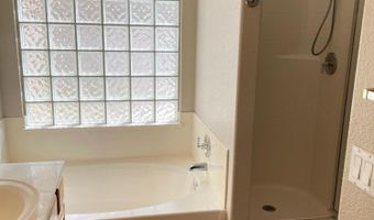1695 W MACAW Dr, Chandler, AZ 85286