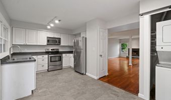 2 JANWALL Ct, Annapolis, MD 21403