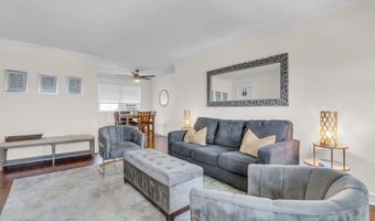 302 Deal Lake Dr 19, Asbury Park, NJ 07712