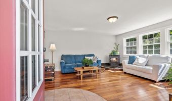 880 S Barre Rd, Barre, VT 05641