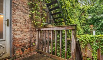 282 Lark St, Albany, NY 12210
