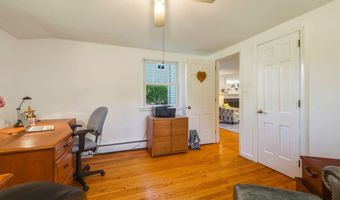 40 Vantana Dr, Bristol, CT 06010