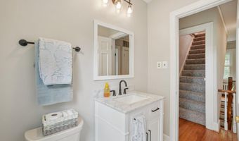1805 ARMY NAVY Dr, Arlington, VA 22202