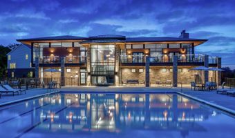 2856 Ridington Rd, Ann Arbor, MI 48105