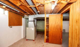 1031 N Maple Rd, Ann Arbor, MI 48103