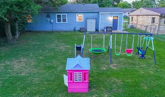 213 E Radio Ln, Arkansas City, KS 67005
