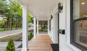 540 Middle Hwy, Barrington, RI 02806