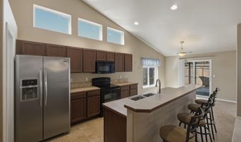 914 Oakmont Lp NE, Albany, OR 97322