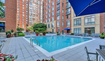 520 JOHN CARLYLE St 320, Alexandria, VA 22314
