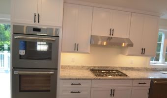 40 Tirrell Hill Rd, Bedford, NH 03110