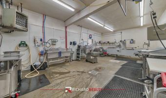 45 E Main St, Byron, WY 82412
