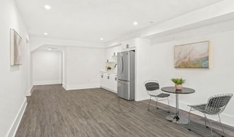 5805 MASSACHUSETTS Ave, Bethesda, MD 20816