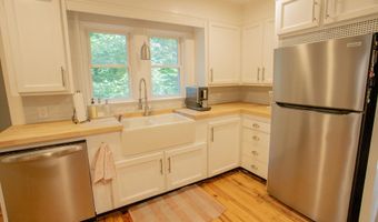 27 Princeton St, Bangor, ME 04401