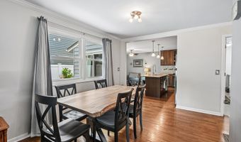 1810 N RIDGE Ave, Arlington Heights, IL 60004