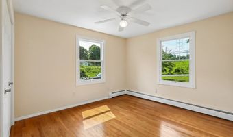 6 Sky Edge Ln, Bethel, CT 06801