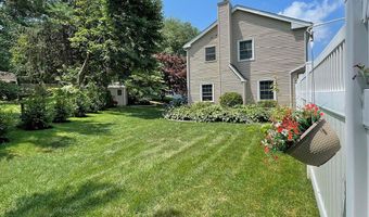 162 Ivy Hill Dr, Aberdeen, NJ 07747