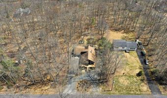 240 Keats Ln, Albrightsville, PA 18210