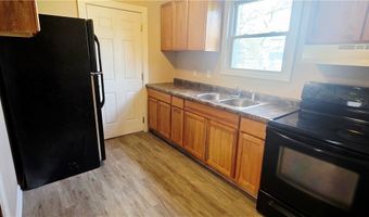 147 Brighton Dr, Akron, OH 44301