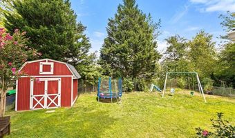 7408 CONVAIR Dr, Alexandria, VA 22306