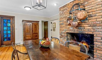 5 Hillcrest Rd E, Asheville, NC 28804