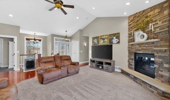 1442 30th St NW, Austin, MN 55912
