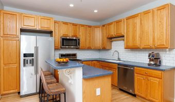 504- J N THOMAS St J, Arlington, VA 22203