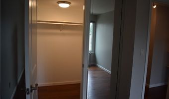 10 Southcreek Ct B, Amherst, NY 14051