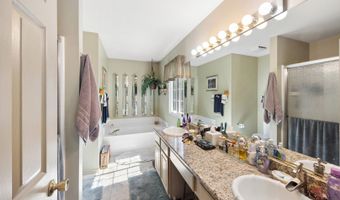 190 Lake Dr S, Algonquin, IL 60102