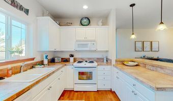 123 S Ocean St, Rockaway Beach, OR 97136