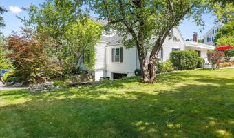 118 Poplar St, Bangor, ME 04401