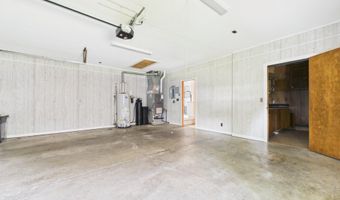 1727 Oakwood Dr, Anderson, IN 46011