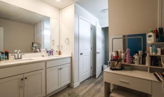 9 LOOKOUT Ave, Barnegat, NJ 08005