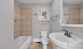 1323 Carolyn Dr, Charlotte, NC 28205