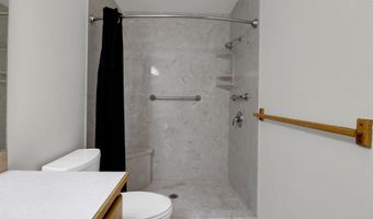 5689 D St, Springfield, OR 97478