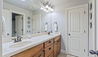 5204 SW Ridge Mont Rd, Bentonville, AR 72713