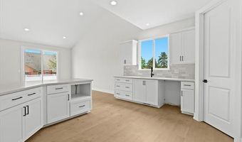 8541 Joseph St, Commerce Twp., MI 48382