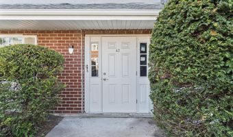 50 Greenhouse Rd 42D, Bridgeport, CT 06606