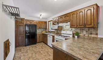 880 Whitney Dr, Apple Valley, MN 55124