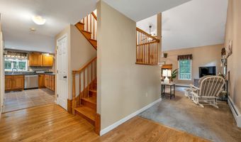 125 Deer Ridge Dr, Barrington, NH 03825