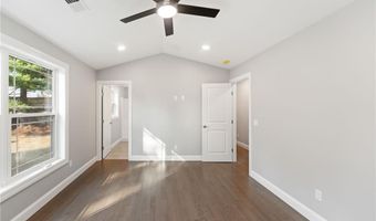 10 Sherwood Ave, North Providence, RI 02911