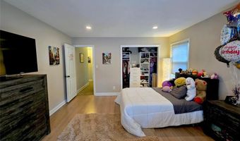 202 Pleasant Ave, Bergenfield, NJ 07621