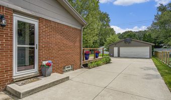 646 Dellwood Dr, Ann Arbor, MI 48103