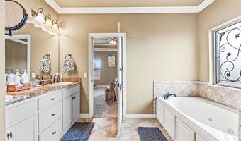 2711 SE 7Th St, Bentonville, AR 72712