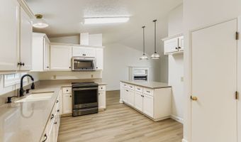 21024 SW CHARLENE St, Beaverton, OR 97003
