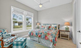 1013 St John Ct, Rockport, TX 78382