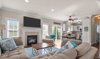 5 Lowndes St, Newport, RI 02840