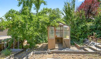 1108 Park St, Ashland, OR 97520